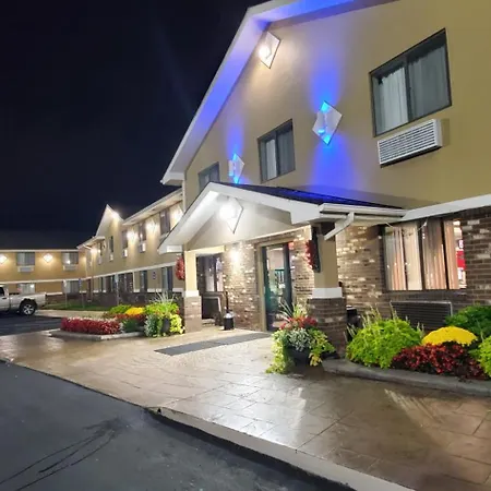 Super 8 By Wyndham Sterling Heights/Detroit Area-3